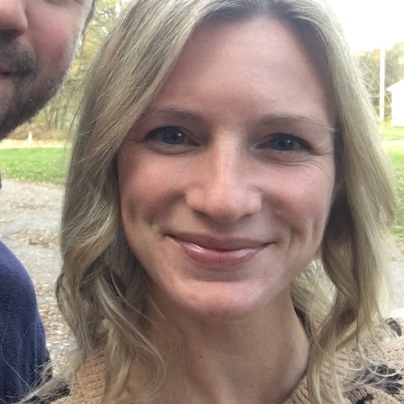 Meet your Posher, Kim - Picture 1 of 1